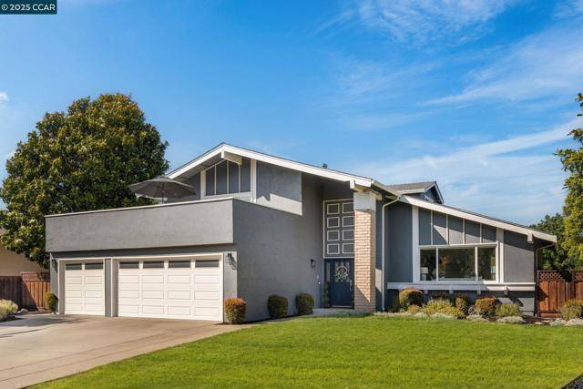 169 Larkwood Cir, Danville, CA 94526