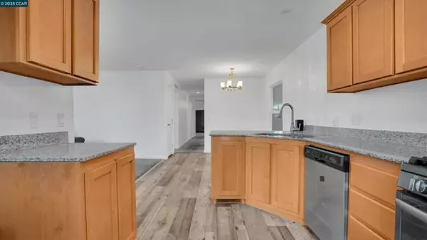 55 Pacifica Ave, Bay Point, CA 94565