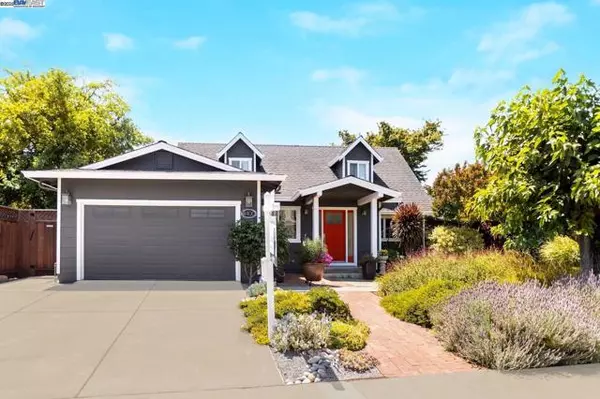 4400 Sandalwood Dr, Pleasanton, CA 94588