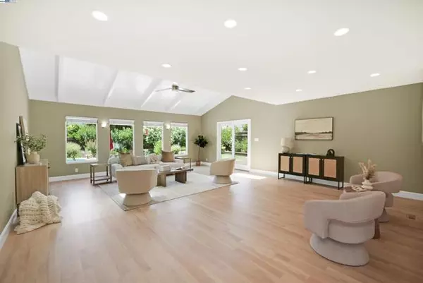 Pleasanton, CA 94588,4400 Sandalwood Dr