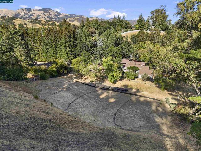 Alamo, CA 94507,221 Dean Rd