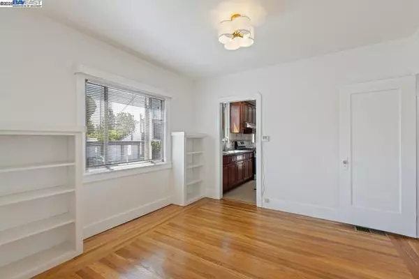 Oakland, CA 94619,3635 Redding St