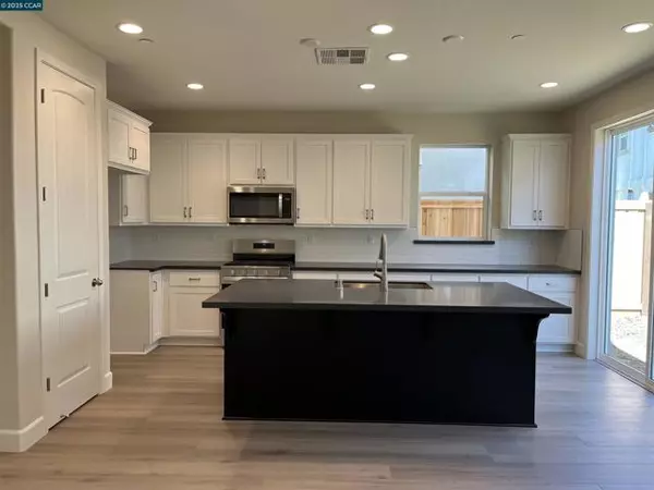 Fairfield, CA 94534,824 Crescendo Street