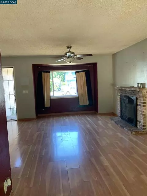 Suisun City, CA 94585,923 steller way