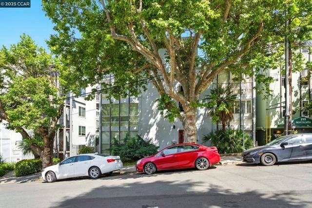 Oakland, CA 94607,193 Montecito