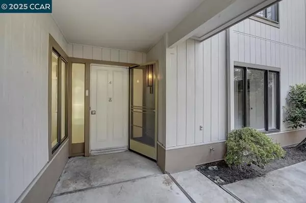 Walnut Creek, CA 94595,1125 Singingwood Ct