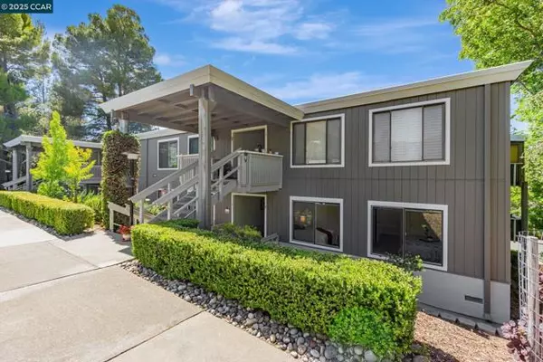 2900 Tice Creek Dr, Walnut Creek, CA 94595
