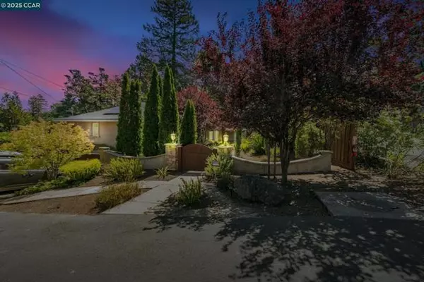 Orinda, CA 94563,285 Moraga Way