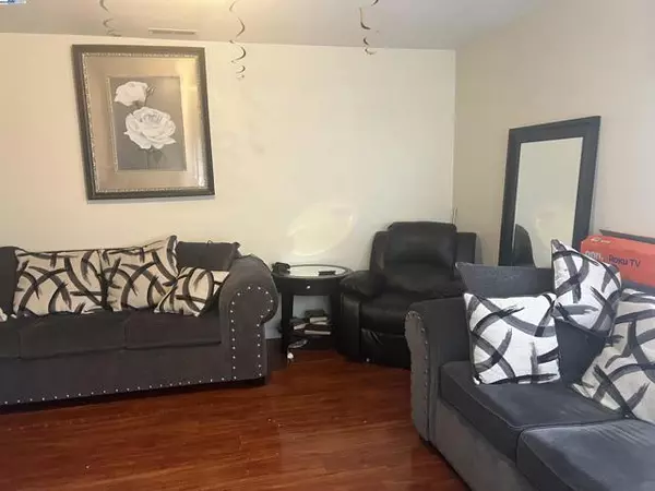 Vallejo, CA 94589,124 BENJAMIN ST