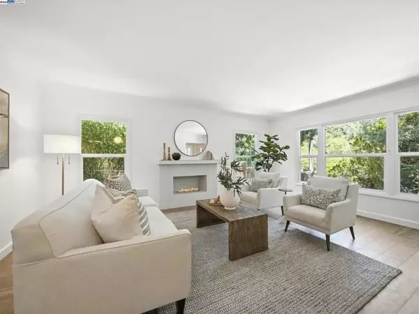 Orinda, CA 94563,160 Moraga Way