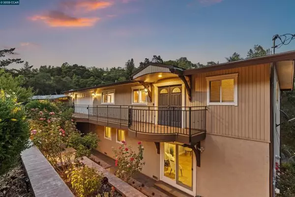 Orinda, CA 94563,38 Saint Stephens Dr