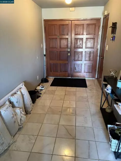 Oakland, CA 94603,9501 Castlewood Street