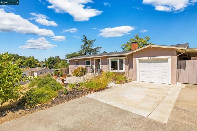 2301 Pine St., Martinez, CA 94553