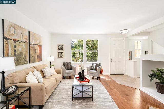 Pleasant Hill, CA 94523,16 Warhol Way