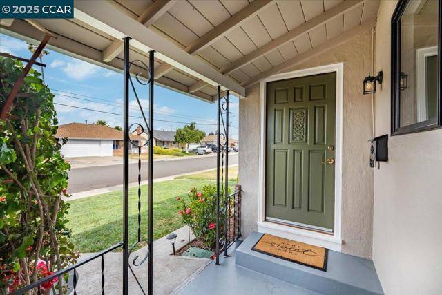 San Leandro, CA 94579,14550 Acacia St