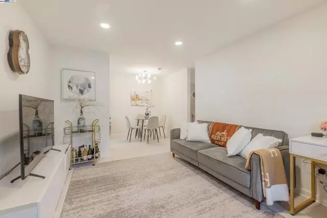 San Bruno, CA 94066,408 Boardwalk Ave