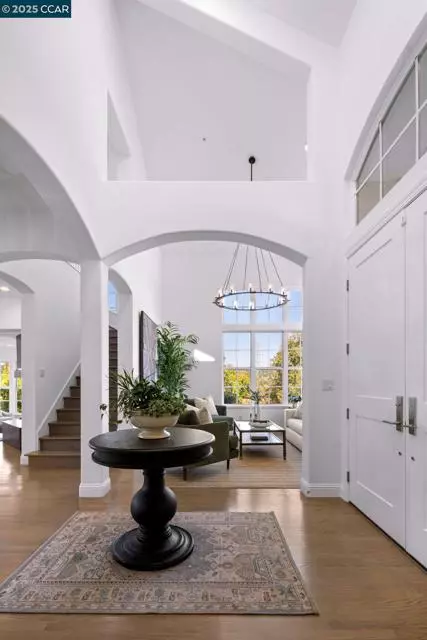 Orinda, CA 94563,97 Oak Rd