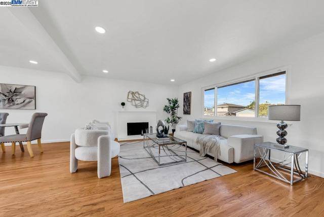 Fremont, CA 94539,48346 Cottonwood St