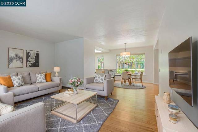 Walnut Creek, CA 94595,1312 Skycrest Dr