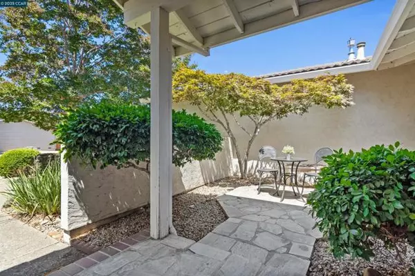 Walnut Creek, CA 94598,2094 Trestle Glen Rd
