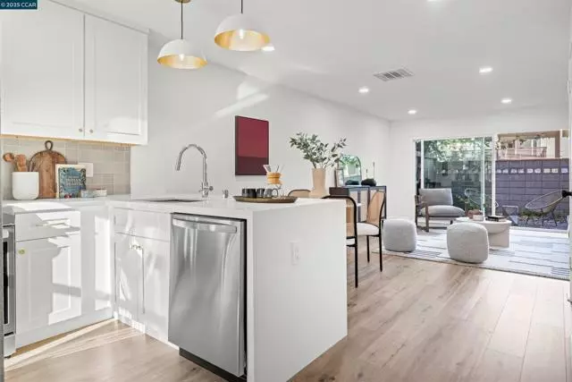 Walnut Creek, CA 94596,1411 Creekside Dr