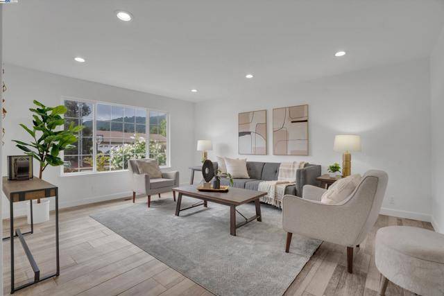 Pleasanton, CA 94588,3644 Ashwood Drive