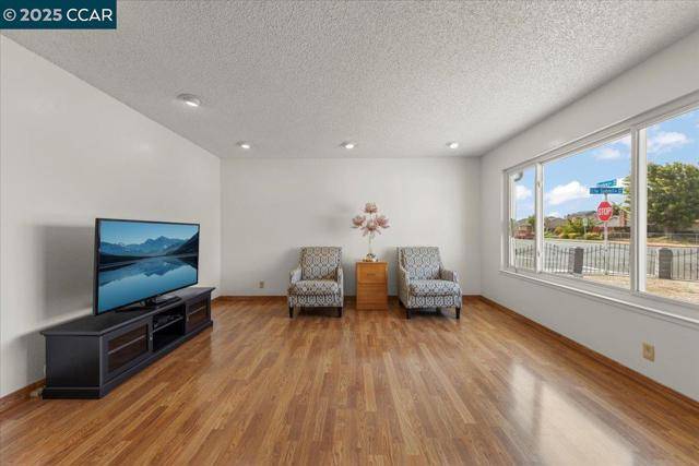 Vallejo, CA 94589,316 Meadows Dr