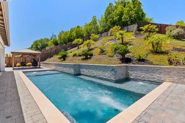 1949 Decanter Cir, Brentwood, CA 94513