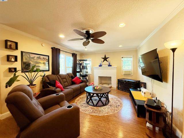 Concord, CA 94520,3010 Grant St
