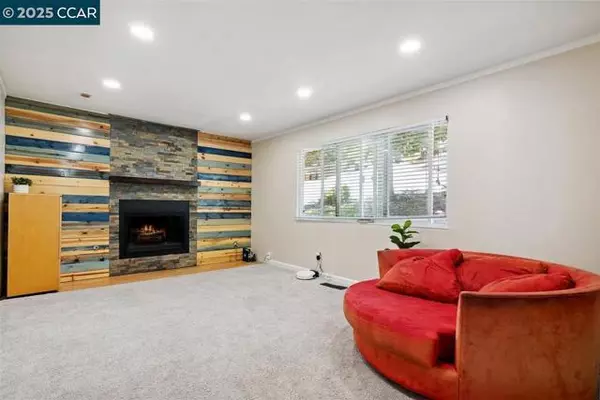 Martinez, CA 94553,3355 Glendora Dr
