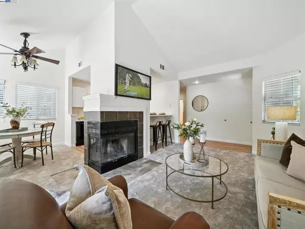 7635 Canyon Meadow Cir, Pleasanton, CA 94588