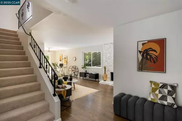 Oakland, CA 94619,3686 Redwood Road
