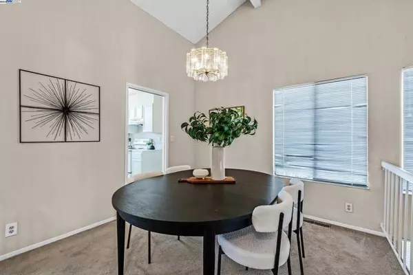 Martinez, CA 94553,2555 Pine St