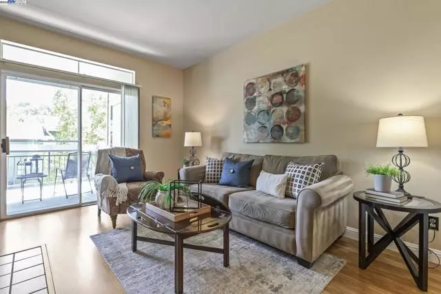 Pleasanton, CA 94588,8040 Mountain View Dr