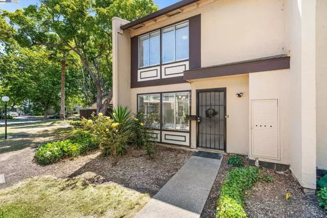 Hayward, CA 94545,2658 Oliver Dr