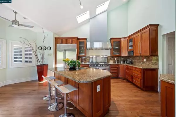 Danville, CA 94506,951 Redwood Dr