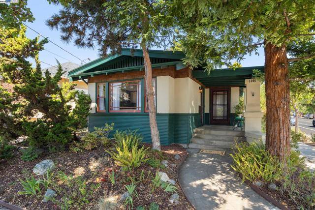 1300 Regent St, Alameda, CA 94501