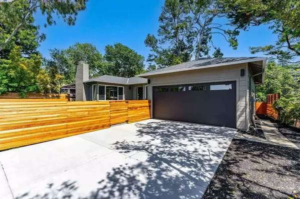 Oakland, CA 94611,6470 Ascot Dr