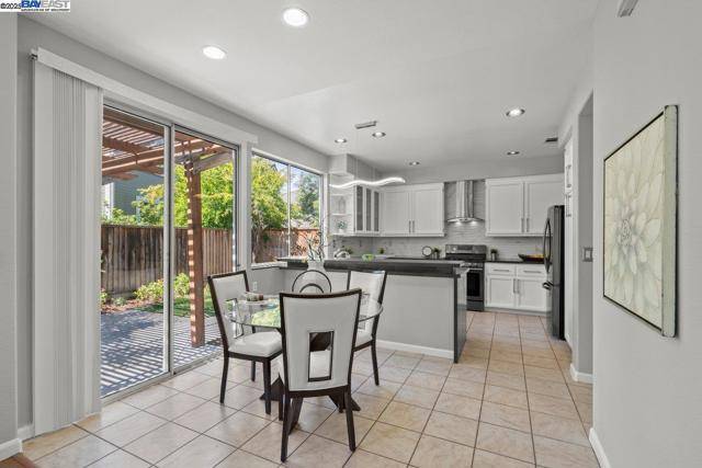 Milpitas, CA 95035,190 Images Circle