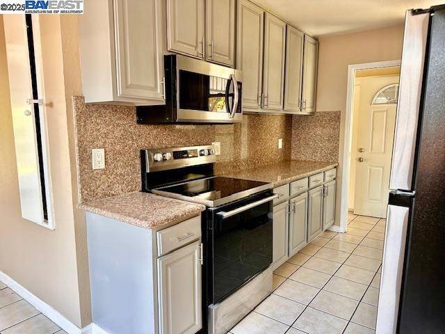 Hayward, CA 94544,344 Rousseau St