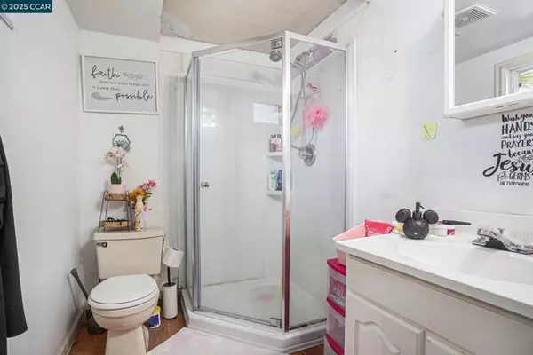 Richmond, CA 94805,637 43Rd St