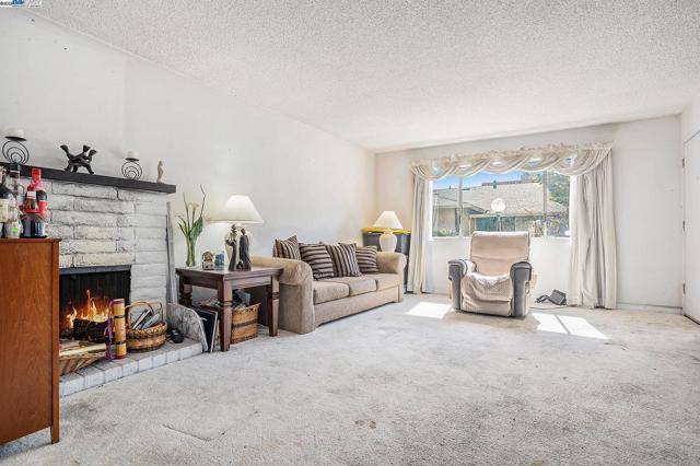 San Leandro, CA 94577,2444 Belvedere Ave