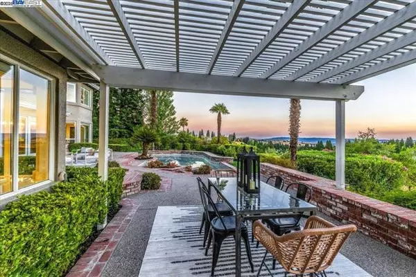 Danville, CA 94506,3411 Deer Ridge Dr