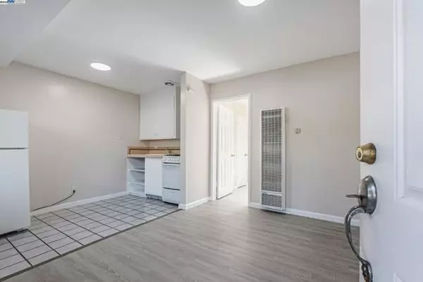 Walnut Creek, CA 94595,1180 Saranap Ave