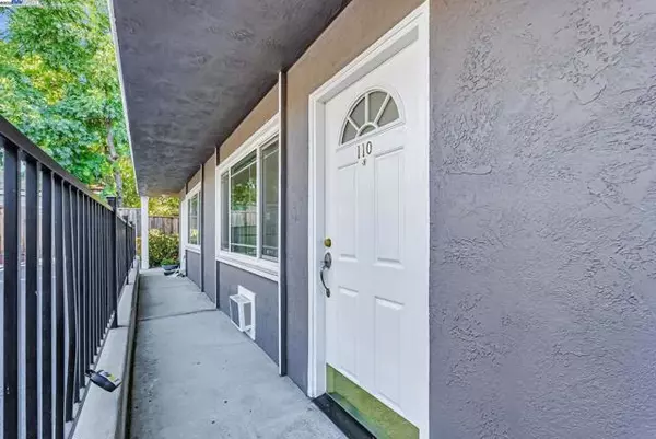 Walnut Creek, CA 94595,1180 Saranap Ave
