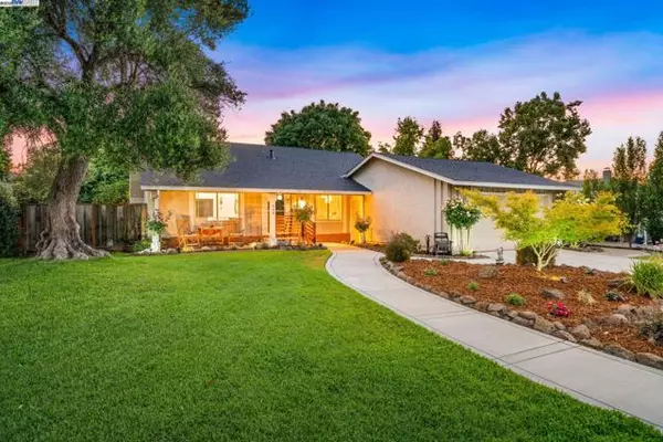 944 Curlew Rd, Livermore, CA 94551