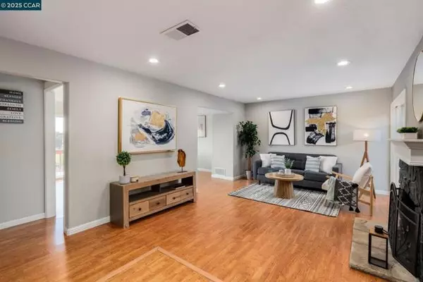 Martinez, CA 94553,108 Thistle Way