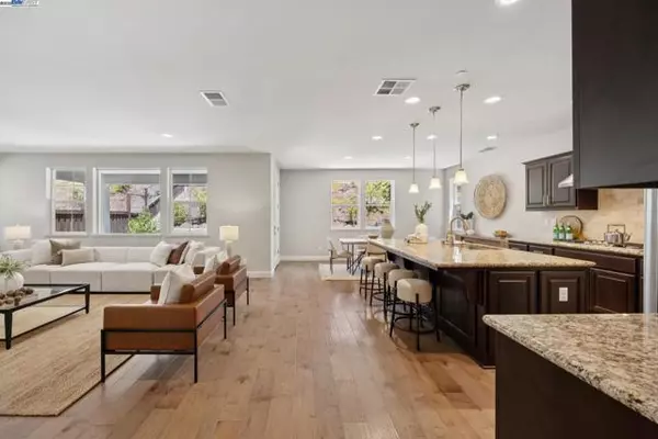 Hayward, CA 94544,28792 Vista Grande Dr