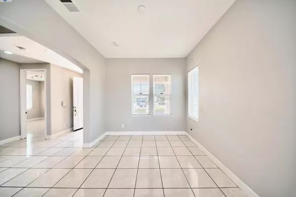 Lathrop, CA 95330,1069 Dry Creek Ct