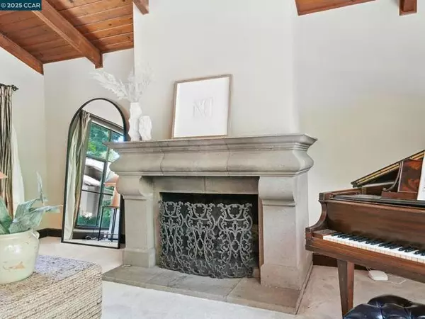 Danville, CA 94526,66 Ambleside Court
